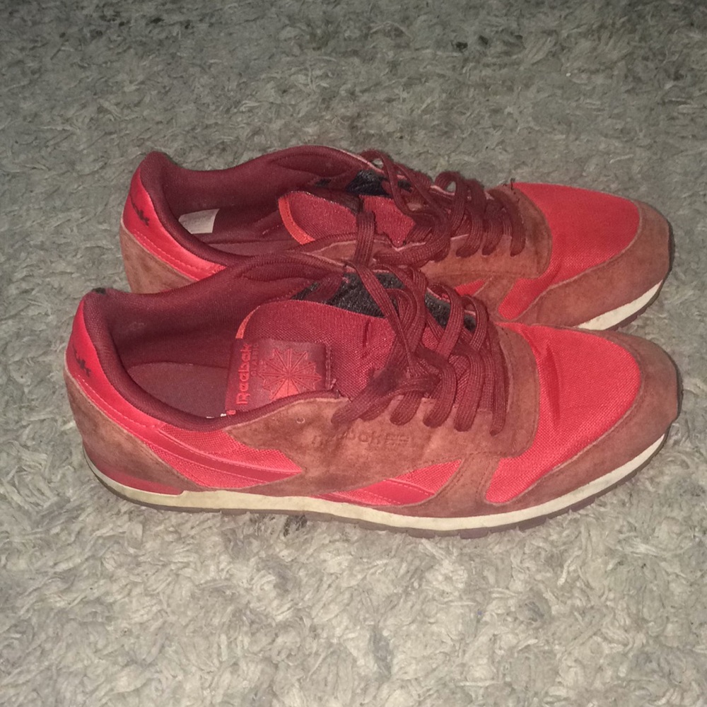 Reebok Classics - Picture 2 of 3